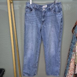 Hollister Women's High-Rise Light Blue Straight Jeans